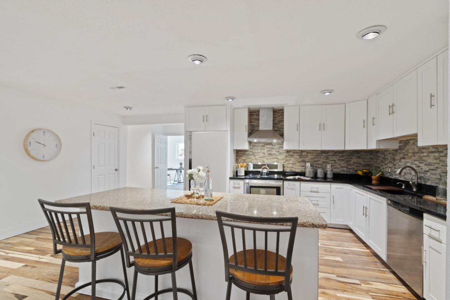 340 Spring Creek RD