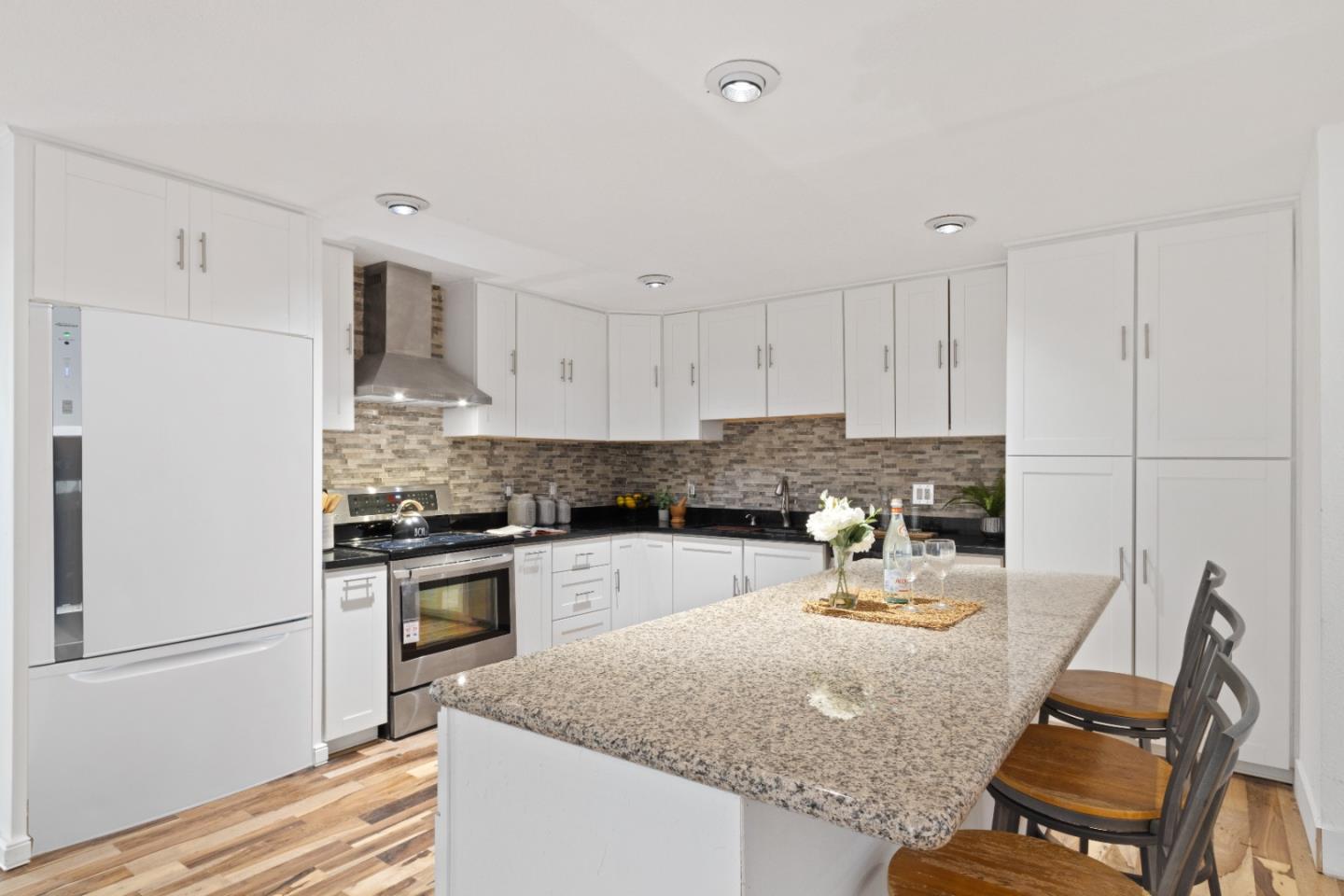 340 Spring Creek RD