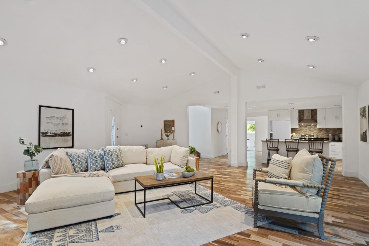 340 Spring Creek RD