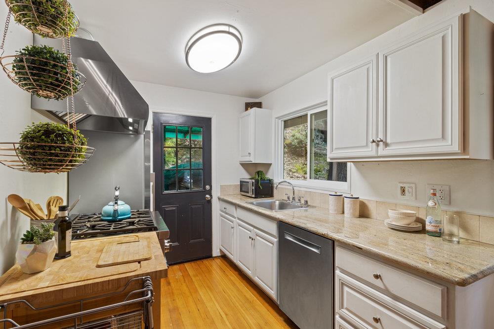 15475 Big Basin WAY