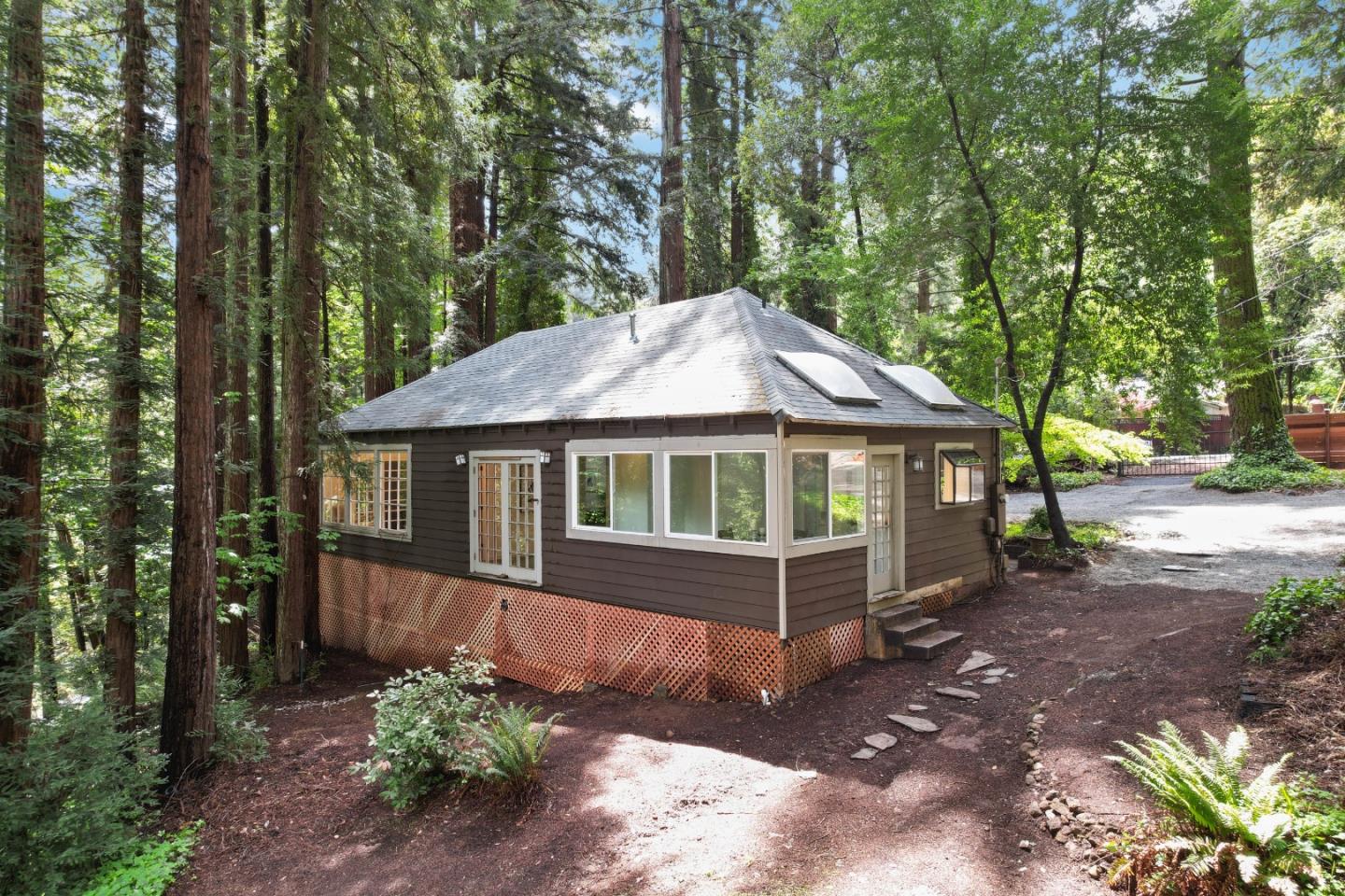 15194 Big Basin Way