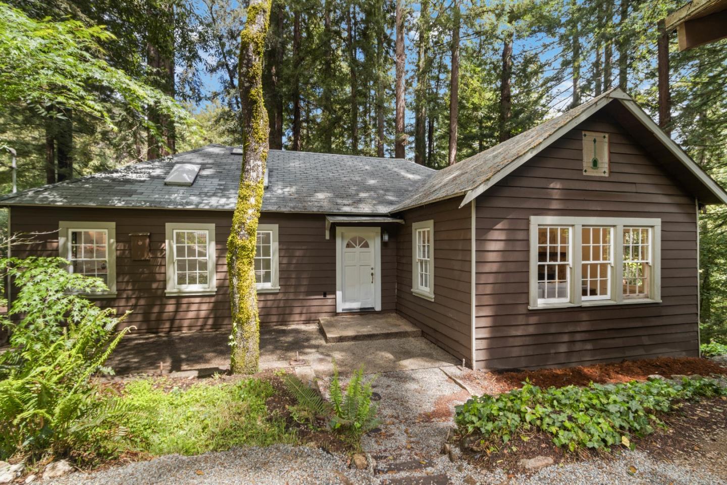 15194 Big Basin Way
