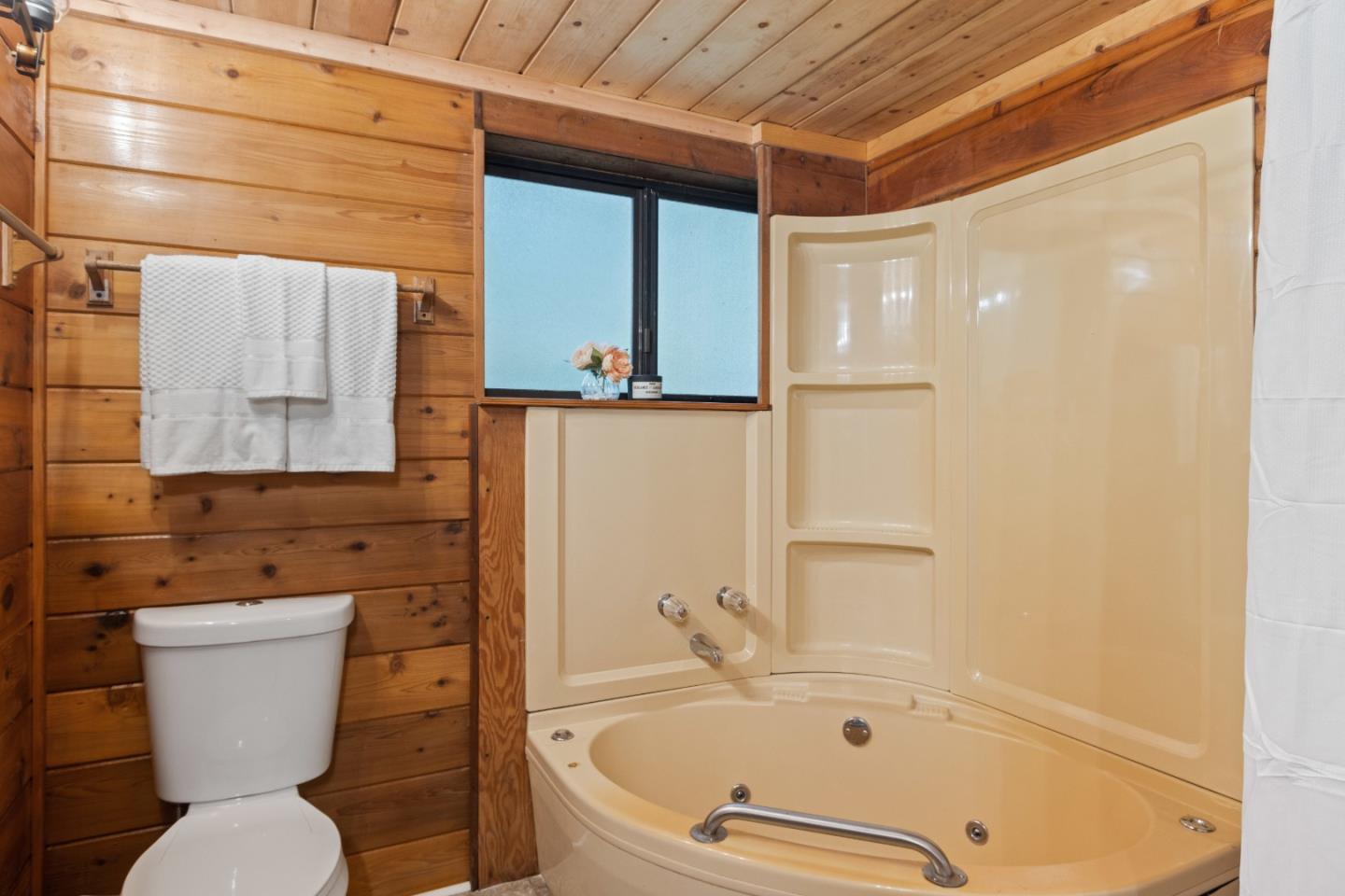 15194 Big Basin Way
