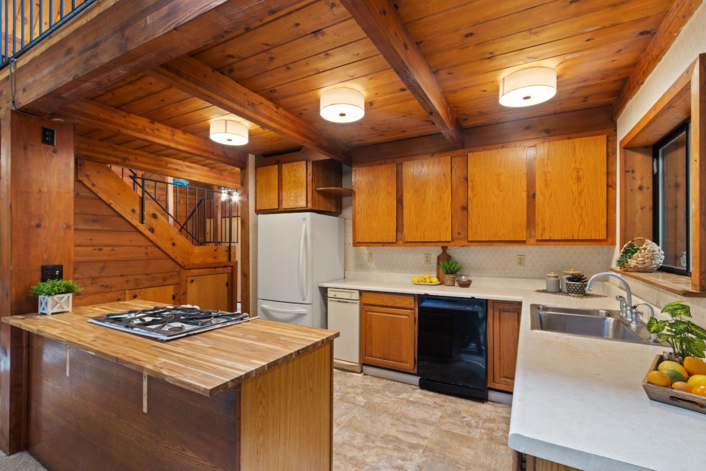 15194 Big Basin Way