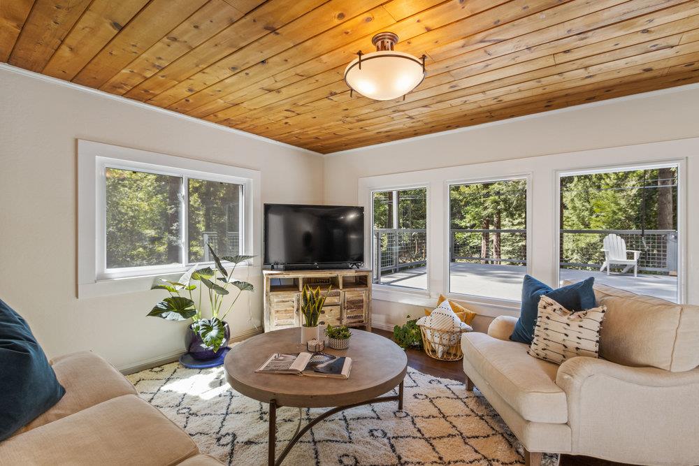 10130 Love Creek RD
