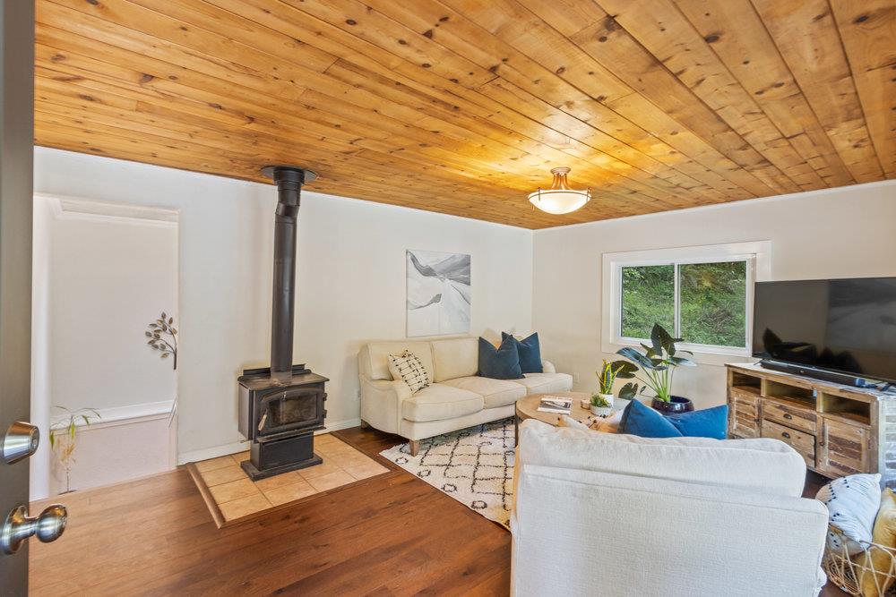 10130 Love Creek RD