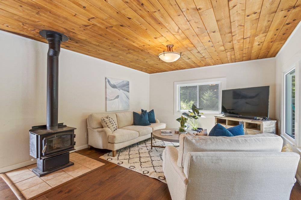 10130 Love Creek RD