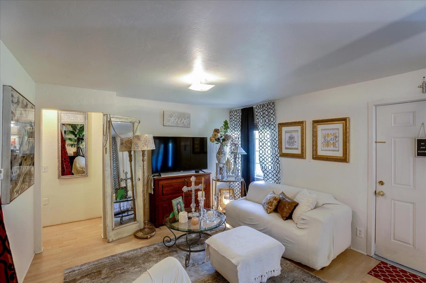 19007 Beatrice DR