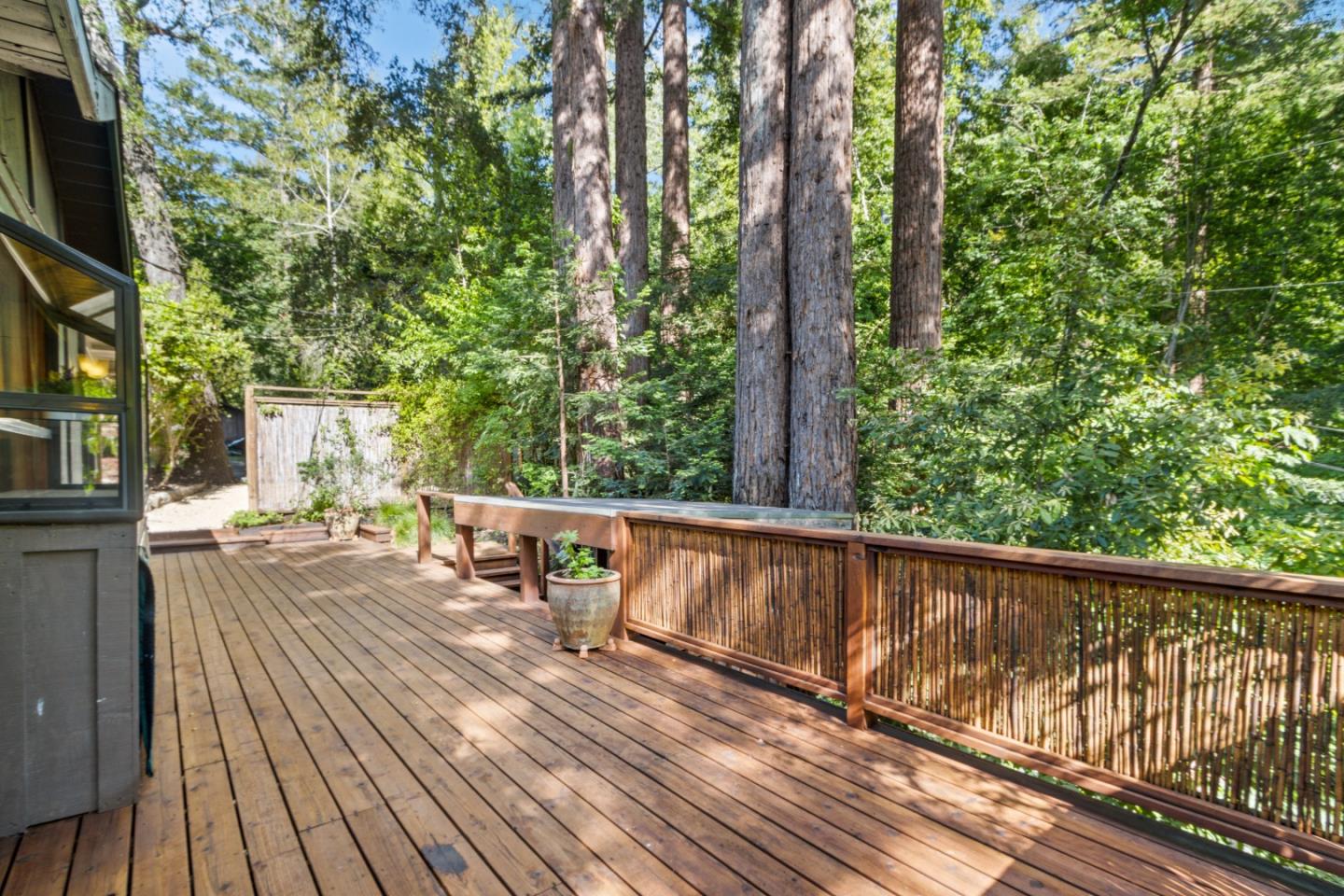 405 Creekside WAY