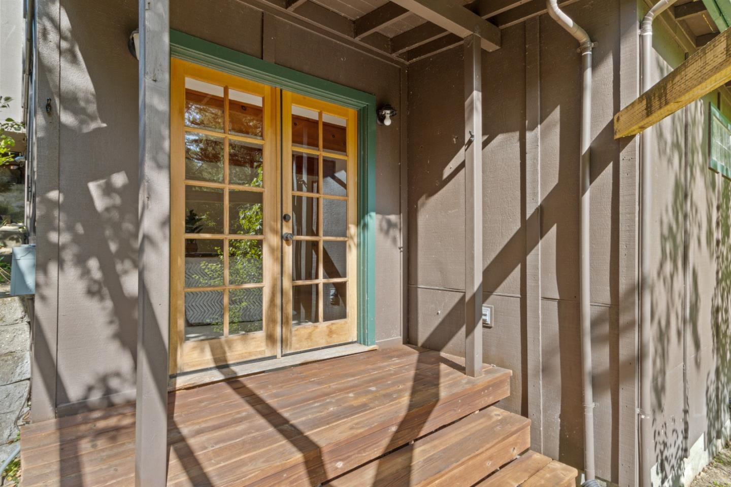 405 Creekside WAY
