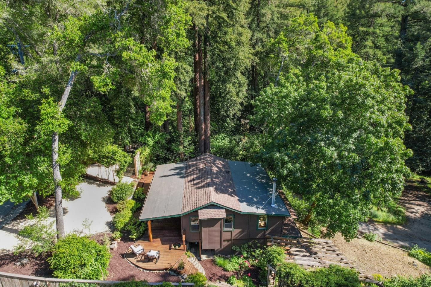 405 Creekside WAY