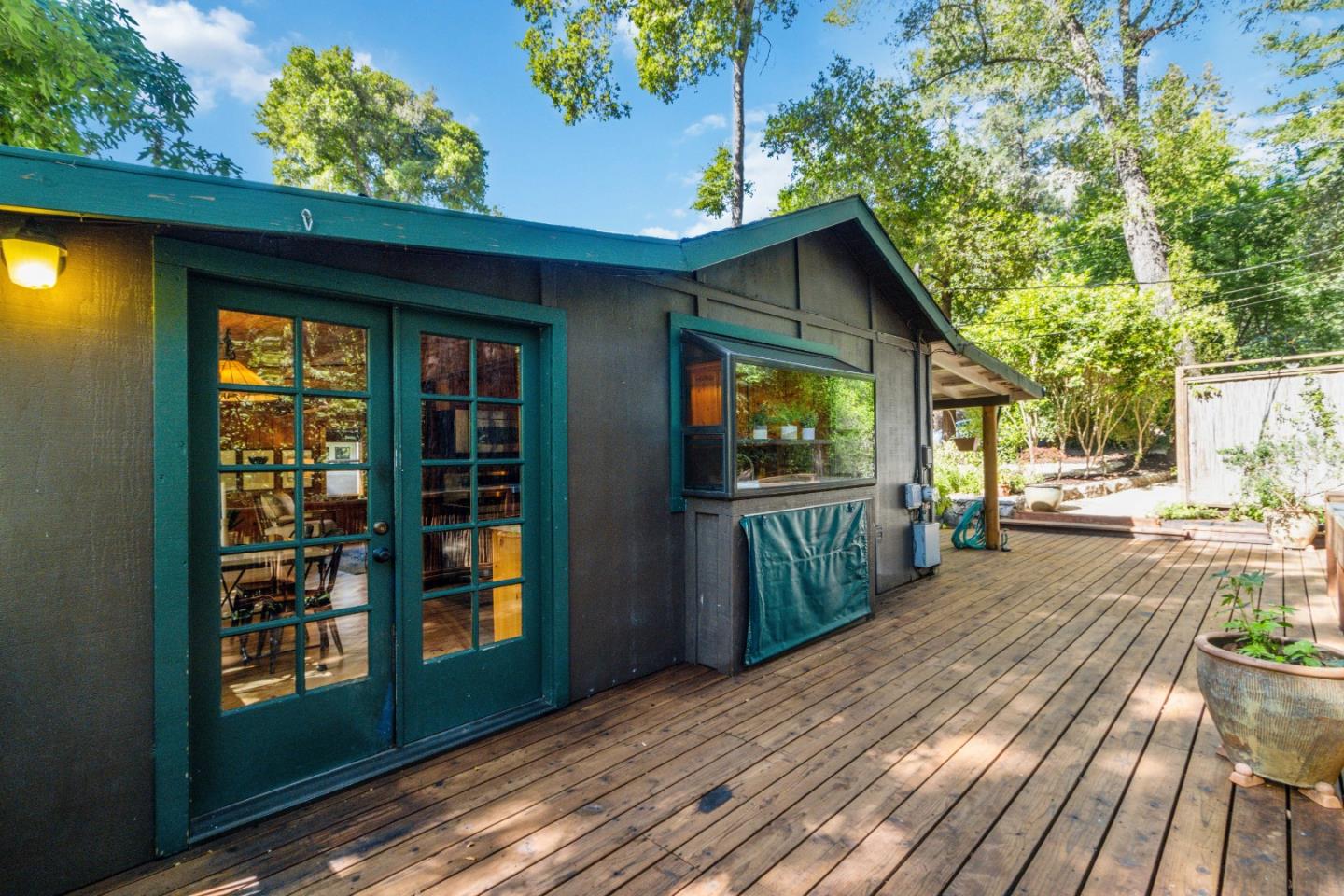 405 Creekside WAY