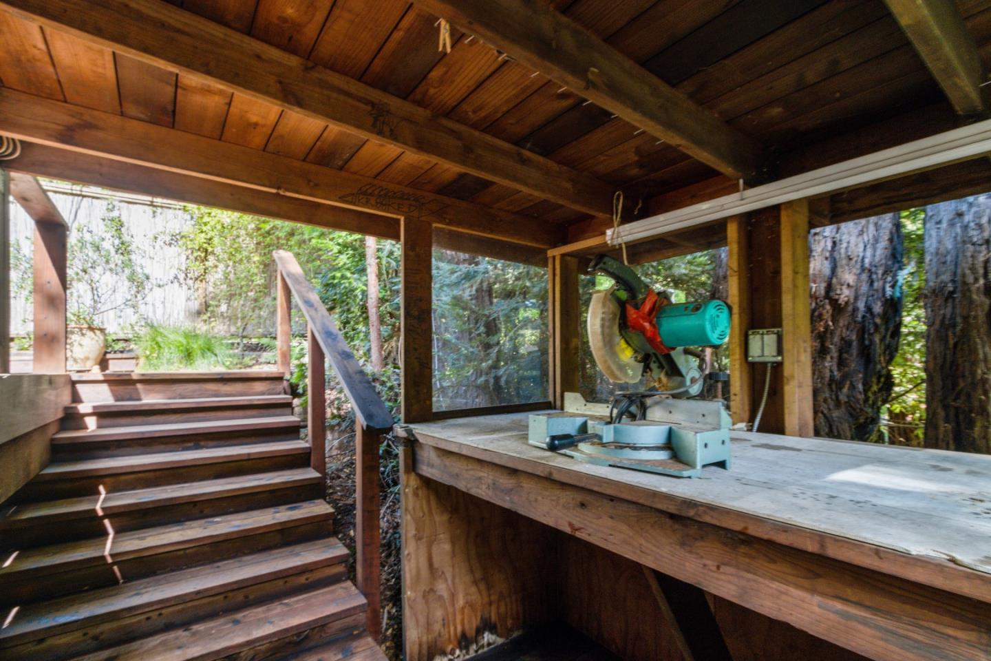 405 Creekside WAY