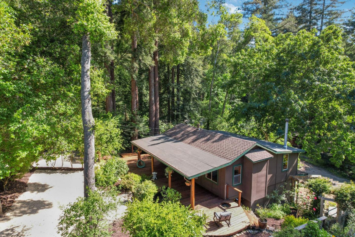 405 Creekside WAY