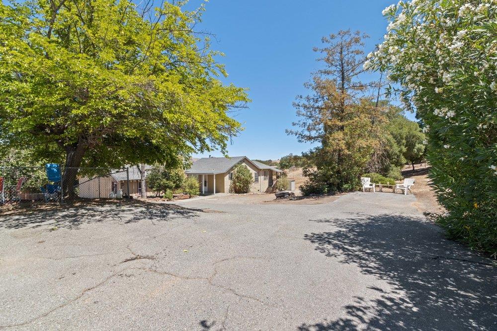 19513 Mockingbird Hill LN
