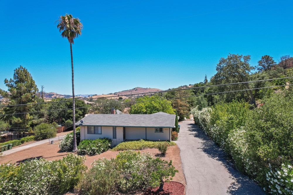 19513 Mockingbird Hill LN