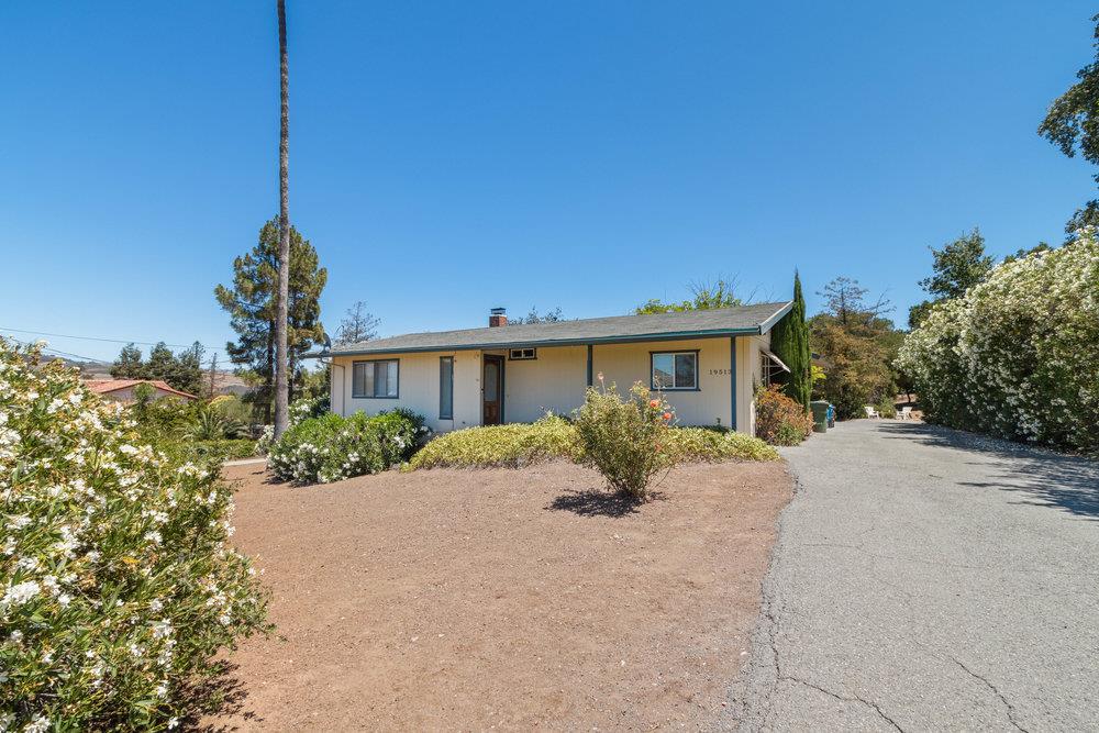 19513 Mockingbird Hill LN