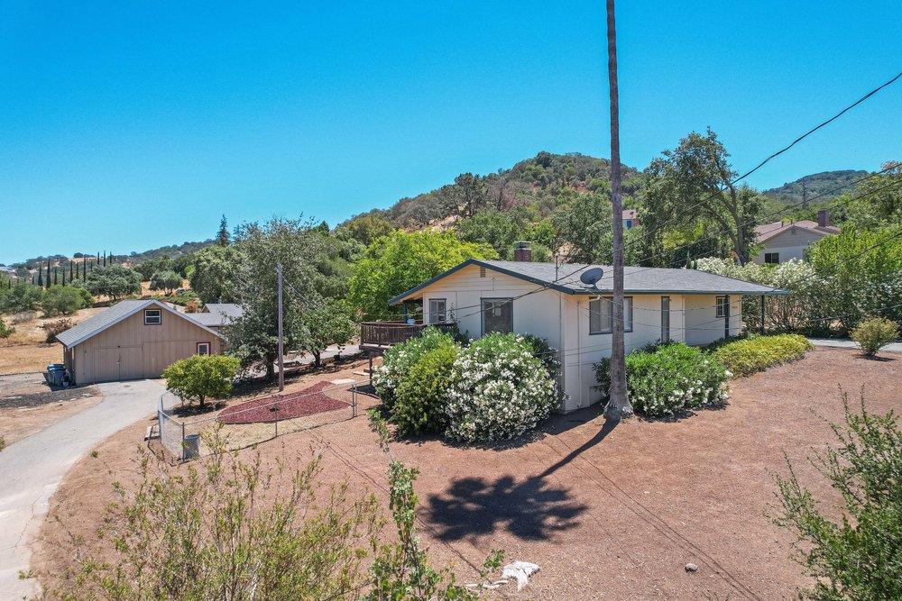 19513 Mockingbird Hill LN