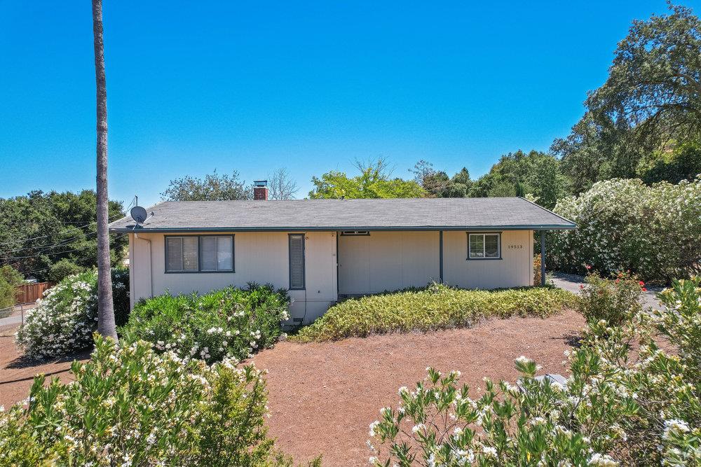 19513 Mockingbird Hill LN