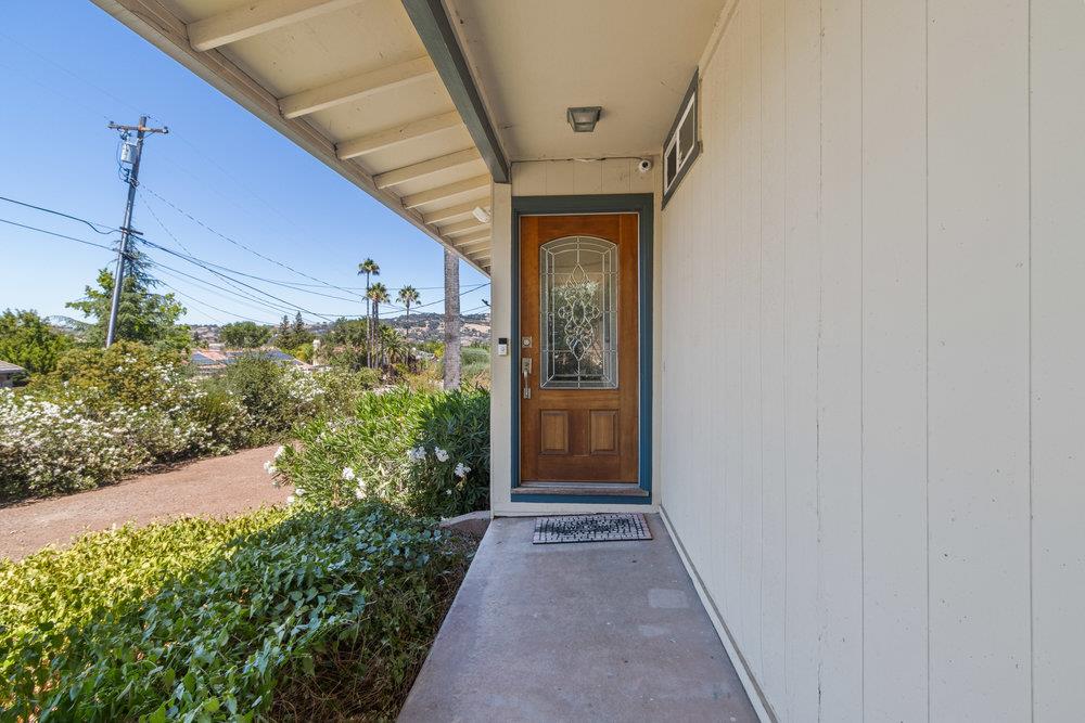 19513 Mockingbird Hill LN