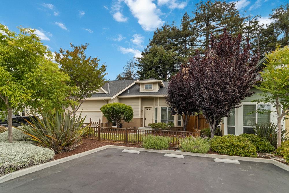 102 Santina CT