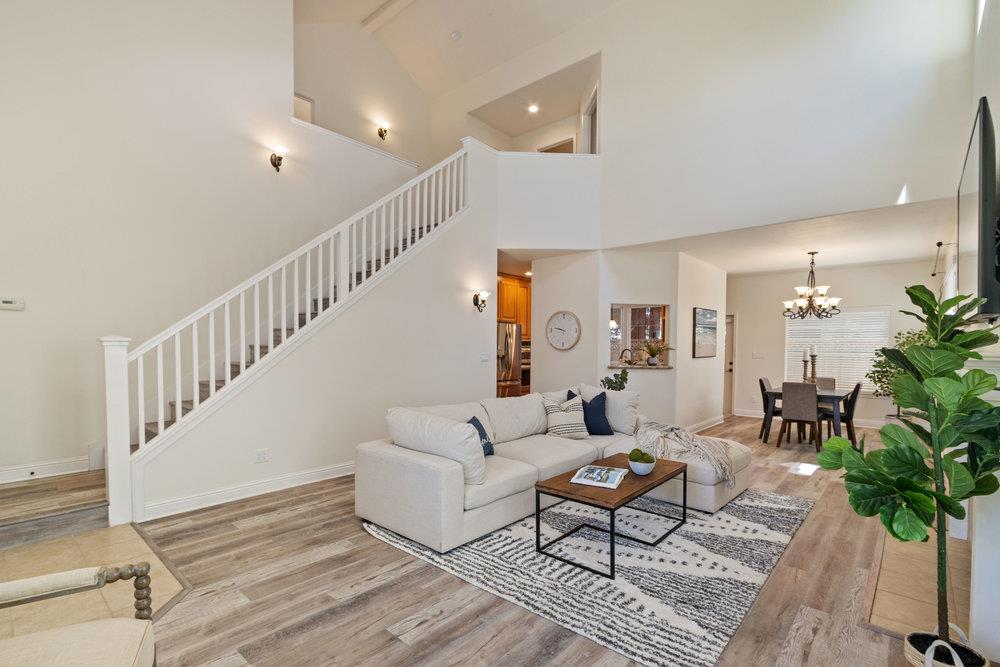 102 Santina CT