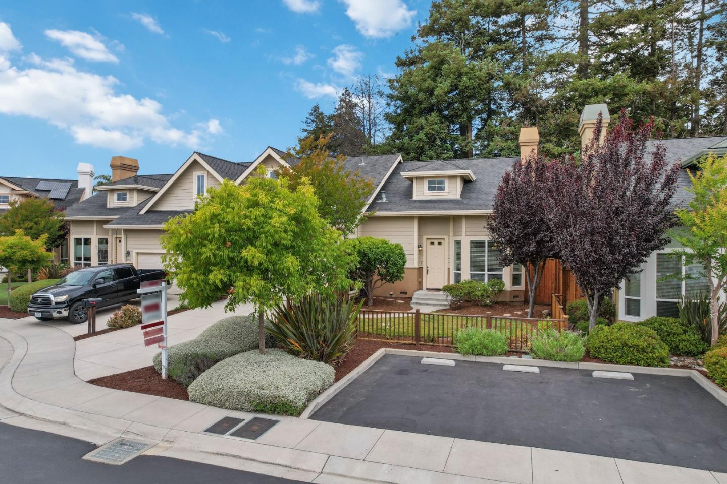 102 Santina CT