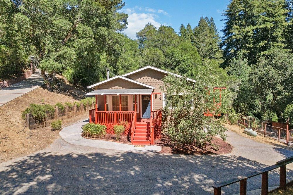 354 Douglas AVE