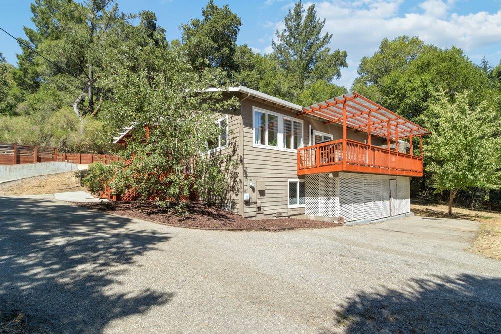 354 Douglas AVE