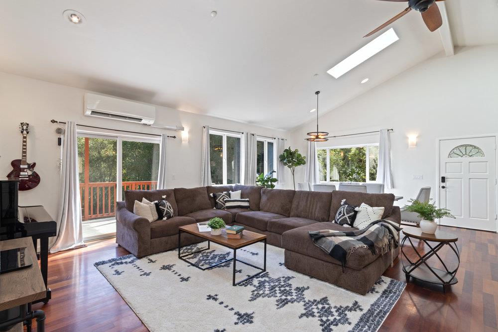 354 Douglas AVE