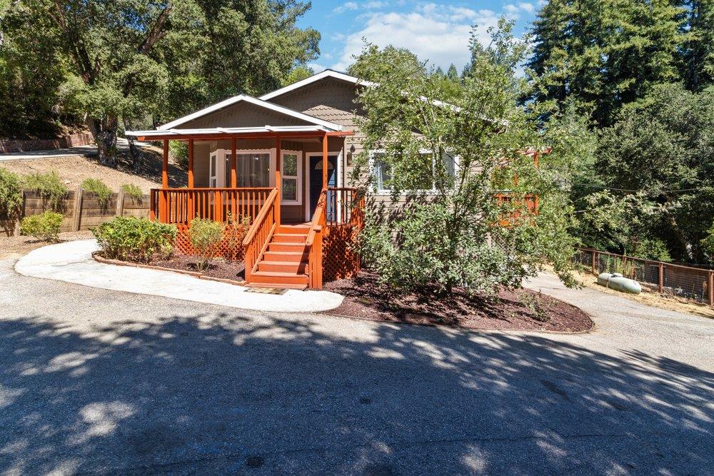 354 Douglas AVE