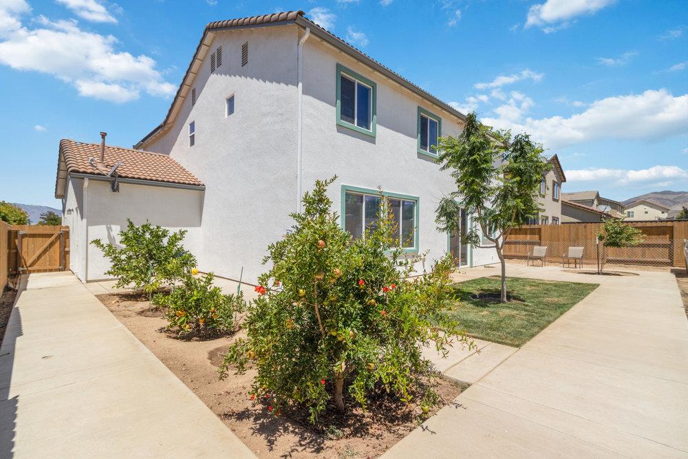 662 Luna WAY