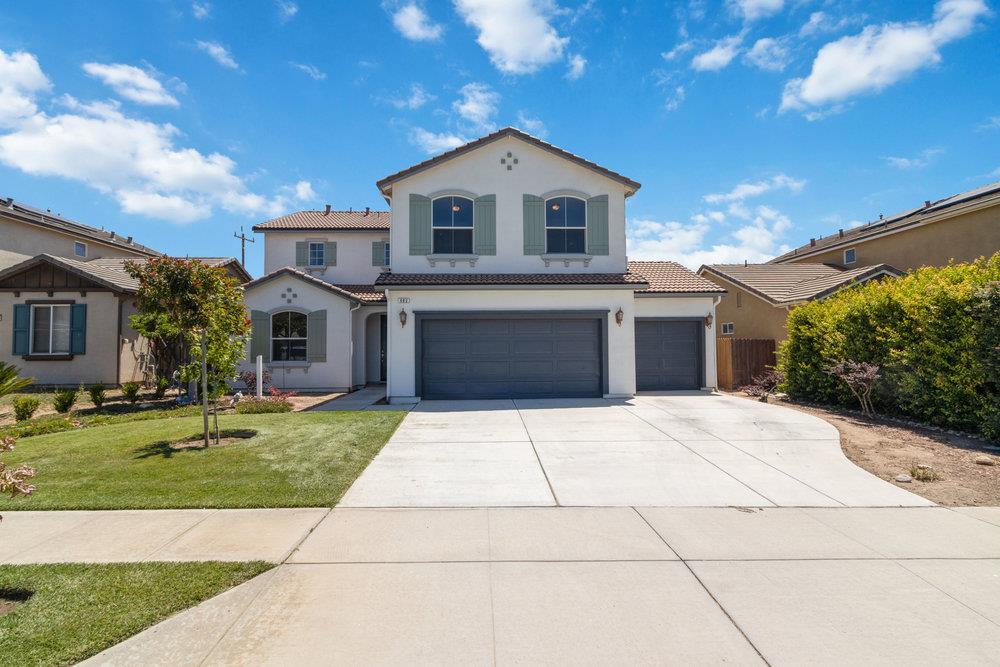 662 Luna WAY
