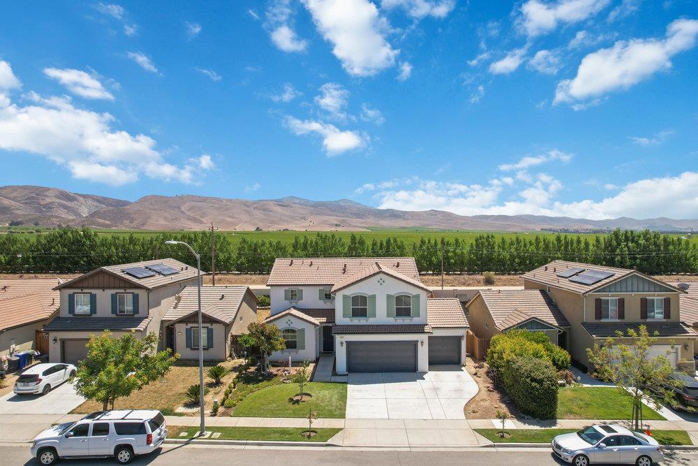 662 Luna WAY