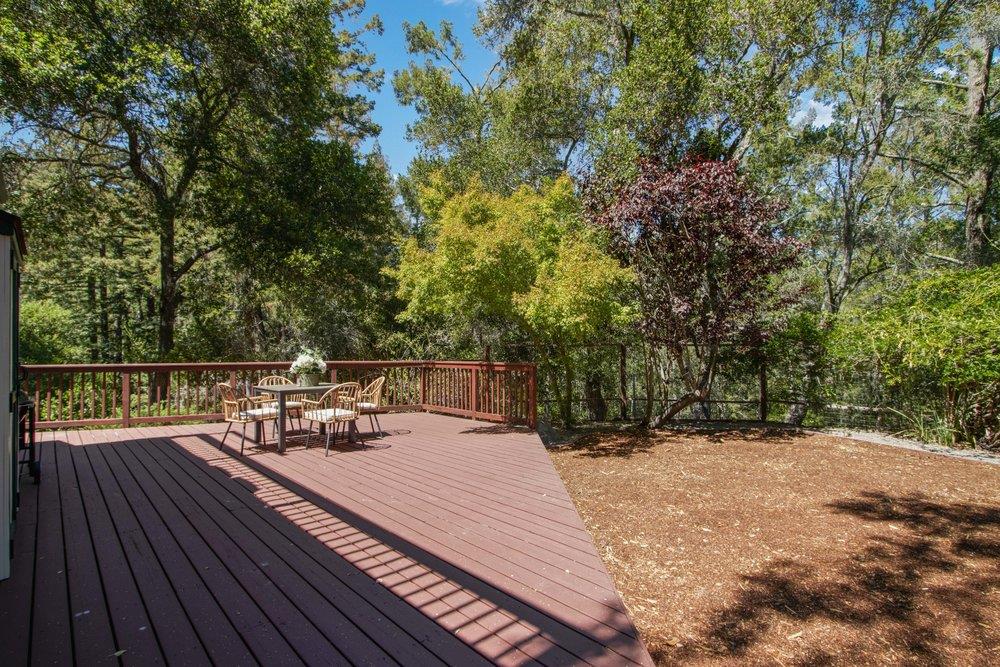 558 Richardson RD