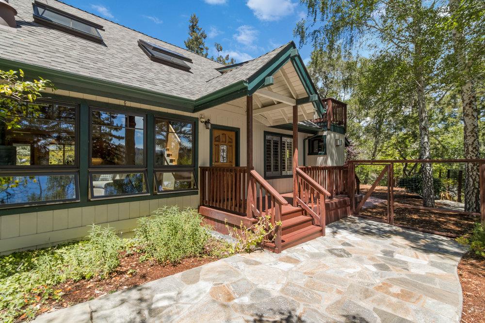 558 Richardson RD