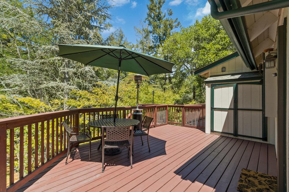 558 Richardson RD