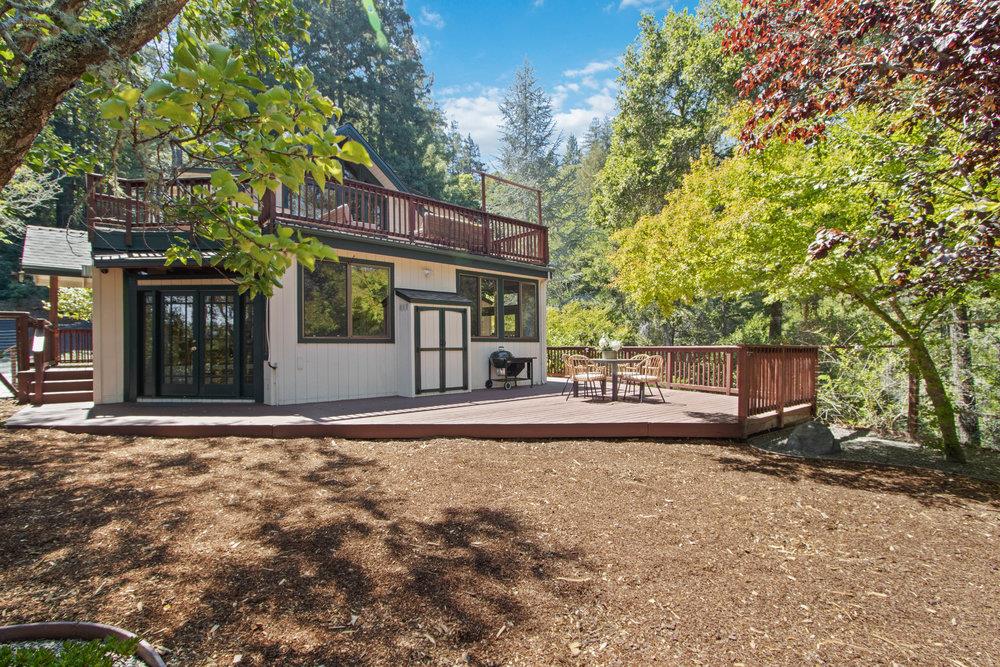 558 Richardson RD