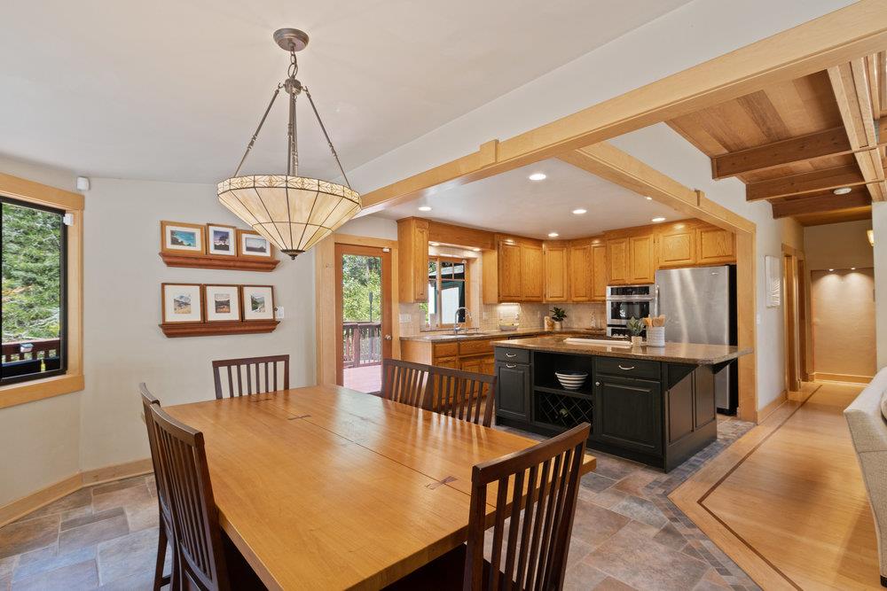 558 Richardson RD