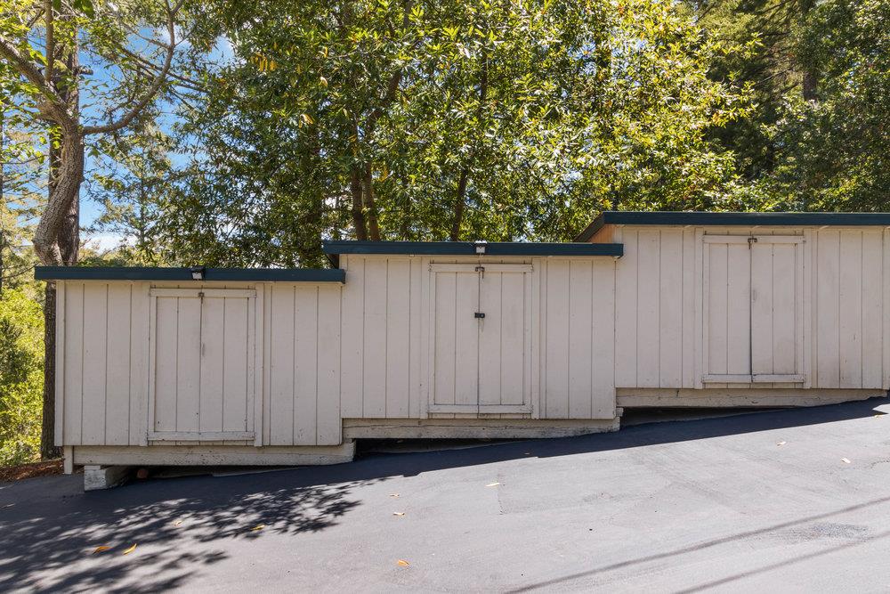 558 Richardson RD