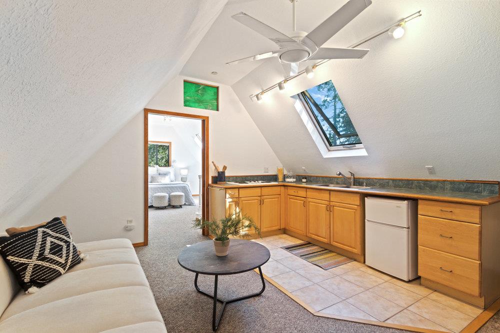 558 Richardson RD