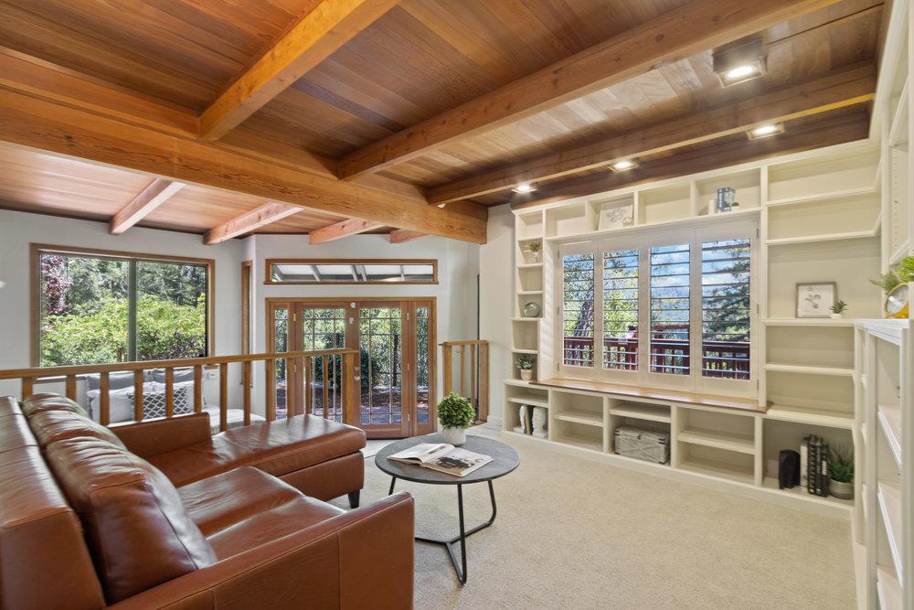 558 Richardson RD