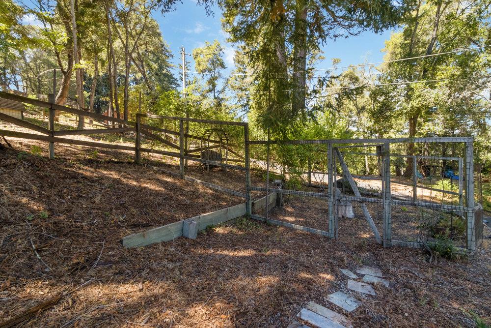 558 Richardson RD