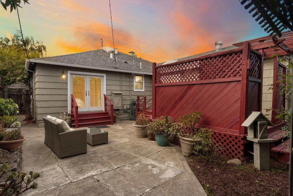 1245 Williams AVE