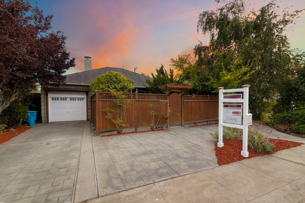 1245 Williams AVE