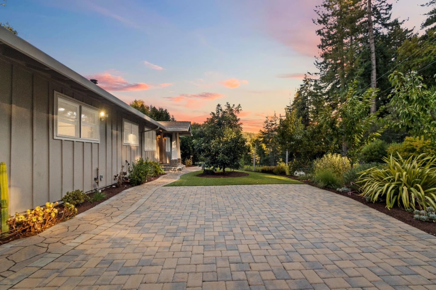 109 Grace WAY