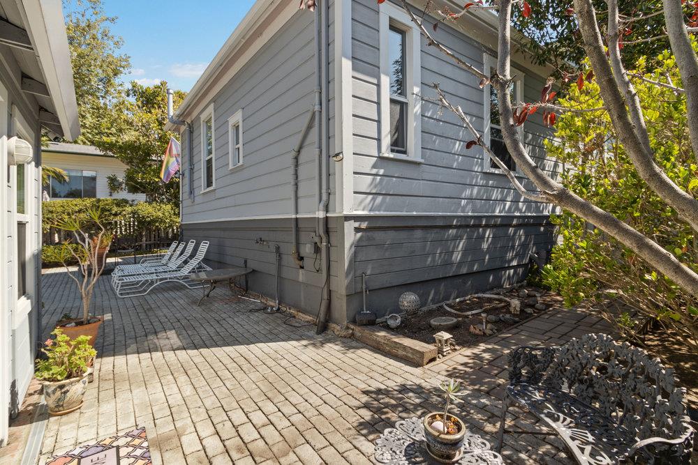 839 Riverside Avenue