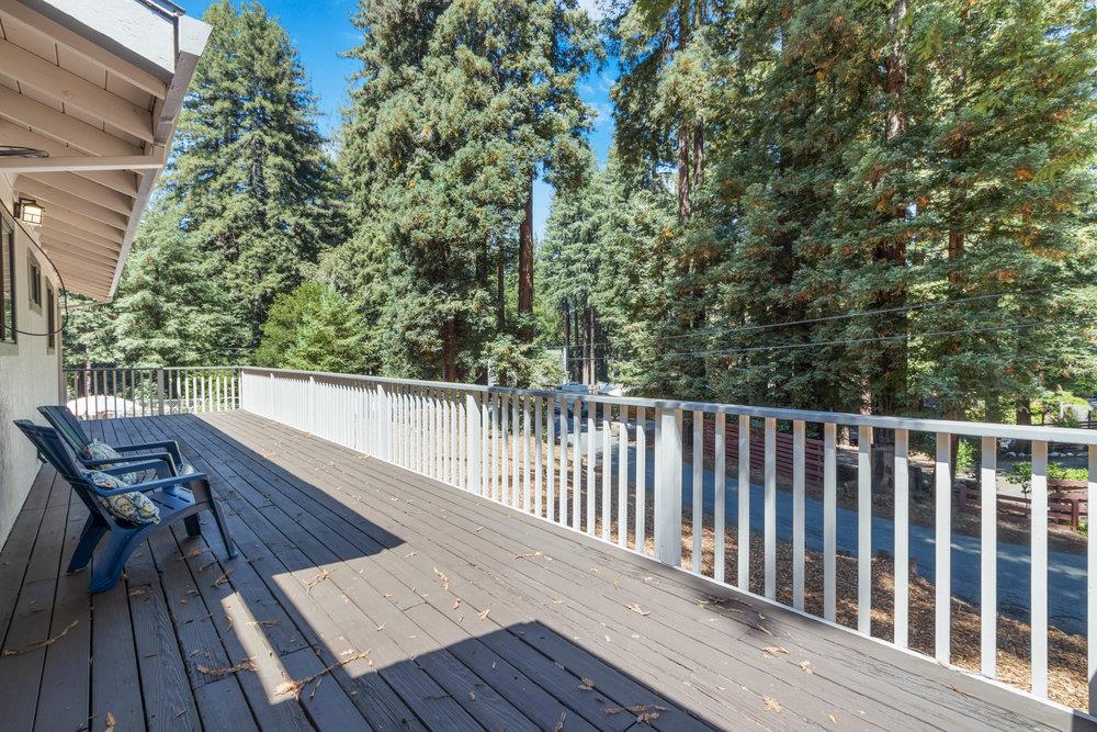 1830 Lakeside DR
