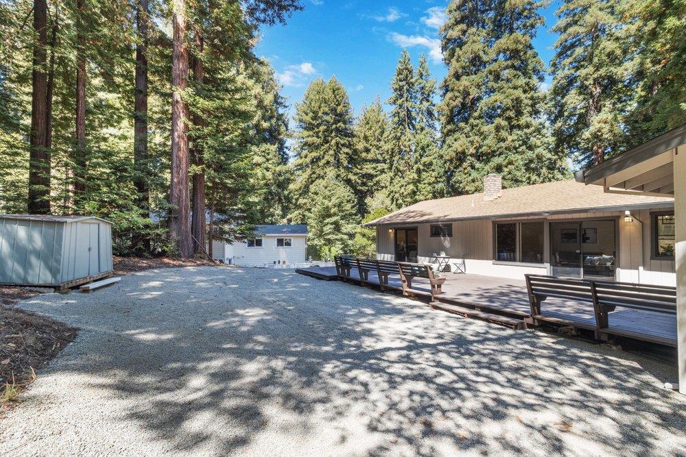 1830 Lakeside DR