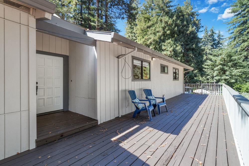 1830 Lakeside DR